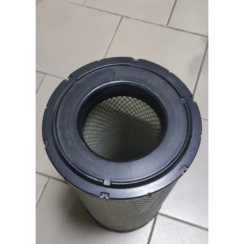 P777638 фільтр повітряний зовнішній RE504850