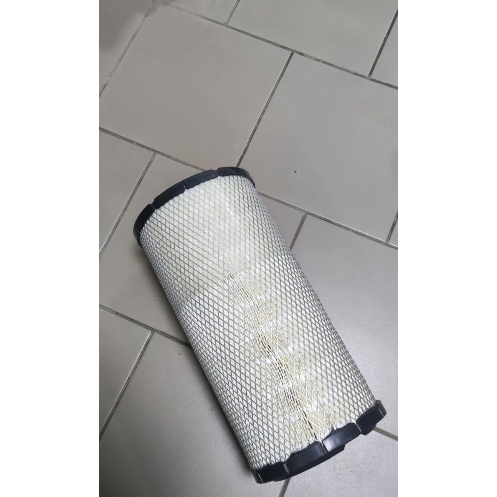 P777638 фільтр повітряний зовнішній RE504850