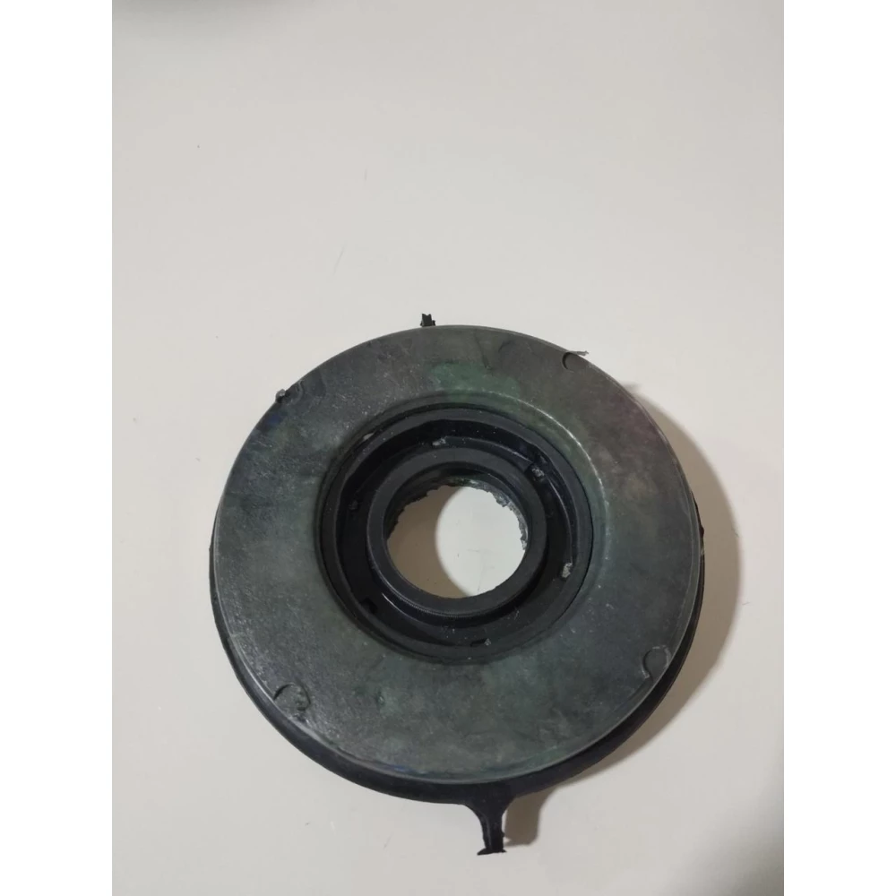 Крышка корпуса редуктора (с отверстием) МВУ-900 МВЮ 21.604В-01