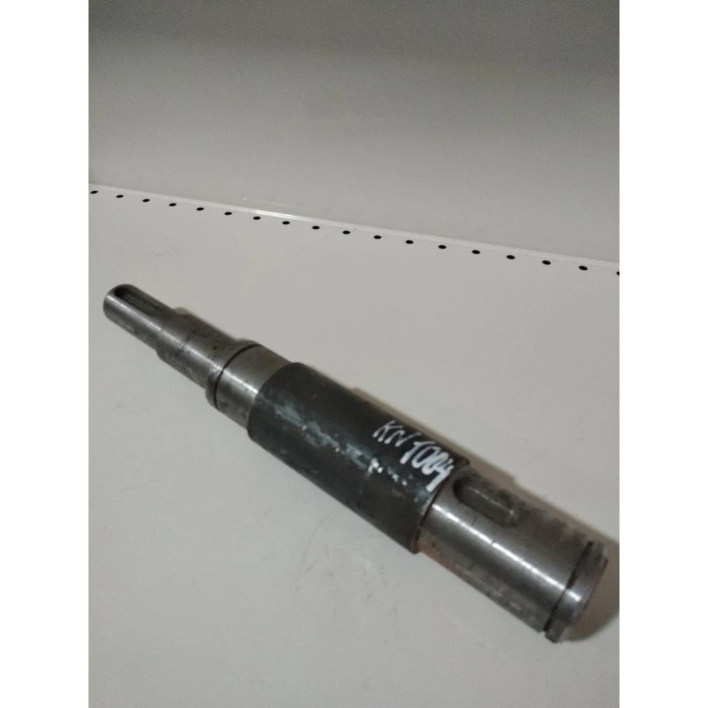 Вал редуктора бічного ведмедика під 2 підш. МВУ-900 (286 мм) МВЮ 22.601