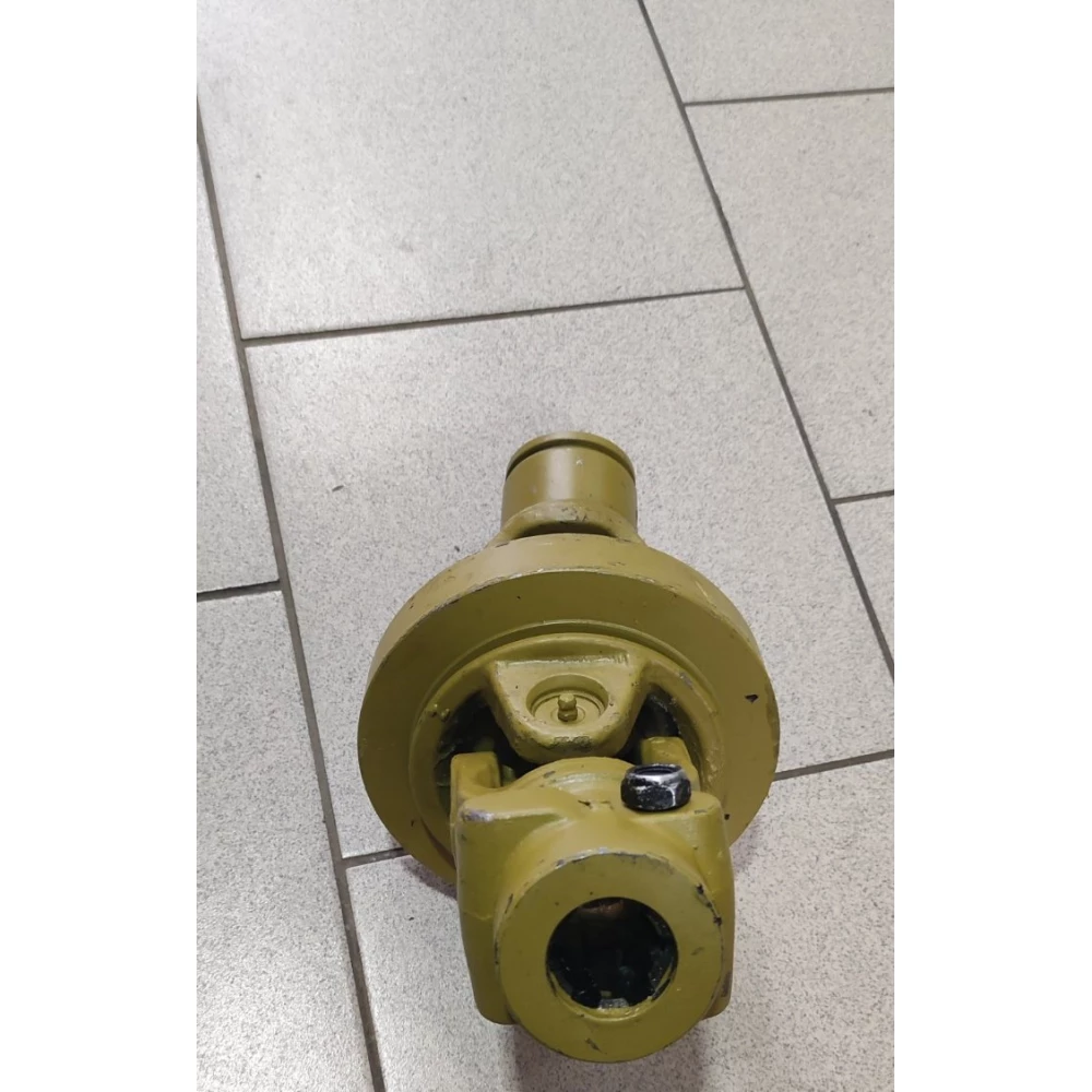 Ширококутий шарнір (поворотній) 6шл(35 вал) на трубу лимон внутрішню (хрестовина 27х94/32х76)